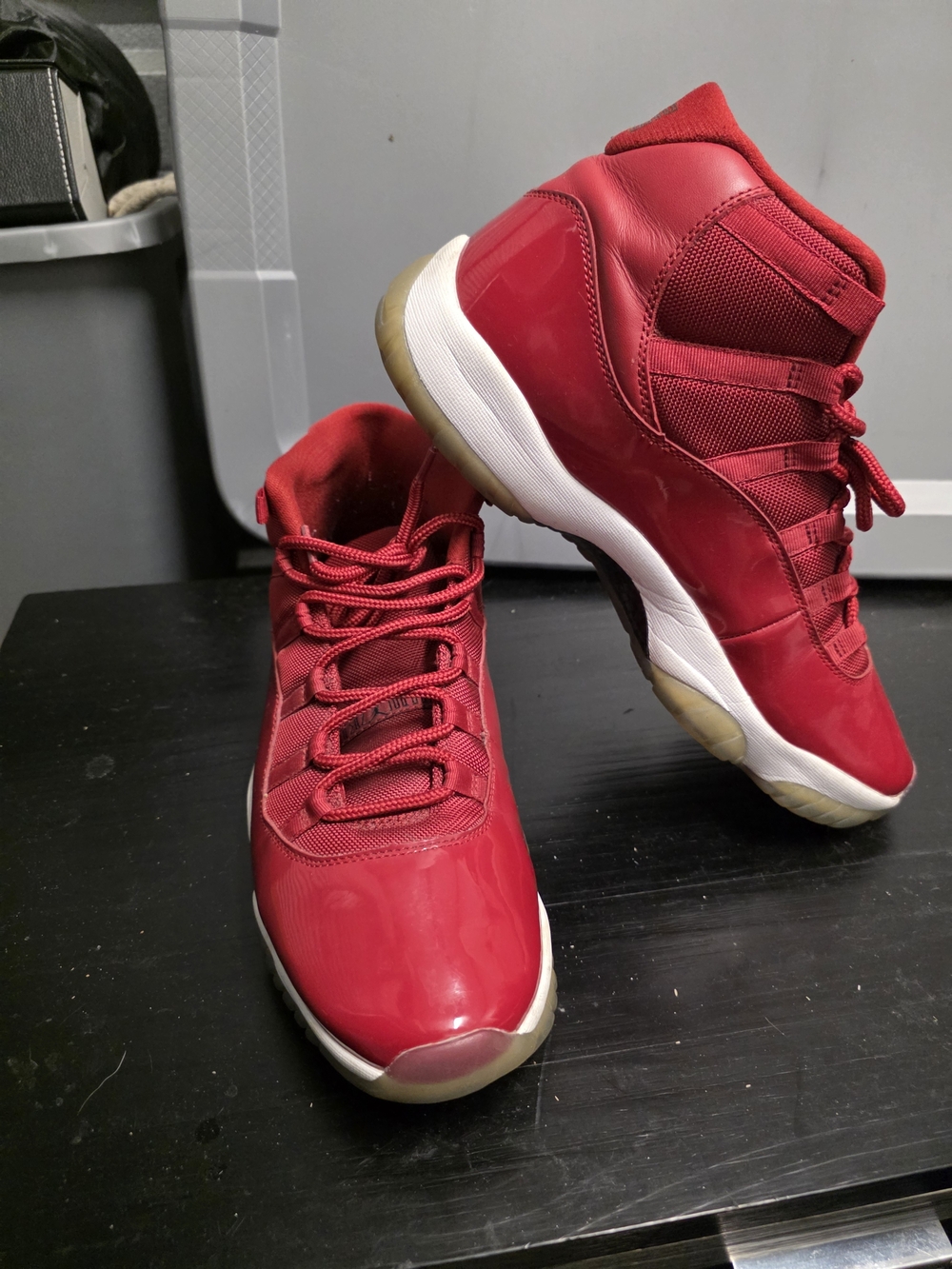 Jordan Men's Mid Top Basketball Sneakers Solid Red/White Rubber Outsole Size 13